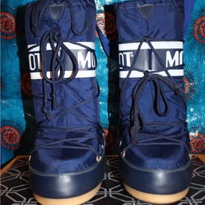 Moon Boots